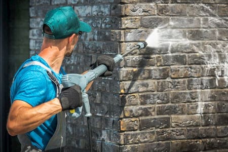 why-it-pays-to-hire-a-professional-pressure-washer